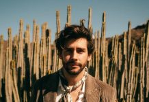 Alvaro Soler presenta l’album “El Camino”: “In questo disco c’è tutta la mia vita. Giudice a X Factor? Mi piacerebbe molto rifarlo. In gara a Sanremo? Dovrei cantare in italiano ma accetterei. Dell’Italia amo la gente e gli spaghetti con le vongole” – Intervista Video Alvaro Soler