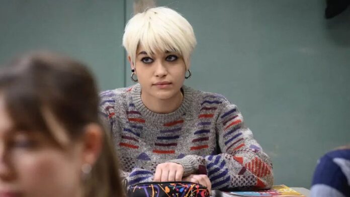 “Un Professore 3”, intervista a Margherita Aresti: “Nina si troverà a fare delle scelte importanti per la figlia. Nelle scene d’amore mi sono sentita a mio agio” Margherita Aresti