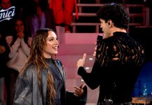 Sarah Toscano e Mida ad Amici 25: l’esibizione e l’abbraccio della Cuccarini | Video Witty Tv Sarah Toscano e Mida