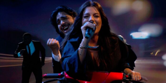 Le Iene 2025, Emma Marrone presenta il nuovo singolo “Brutta Storia” | Video Mediaset Emma a Le Iene 2025