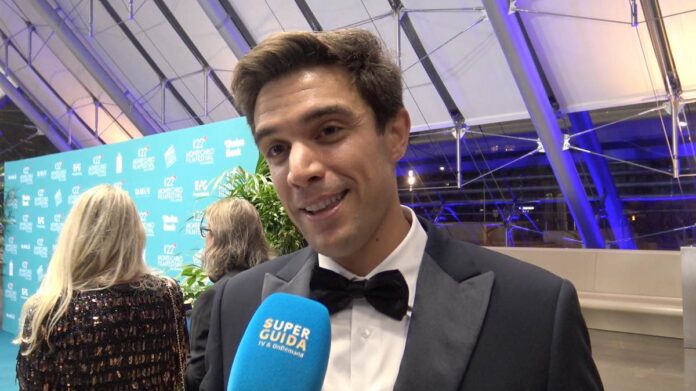 Gabriele Greggio al Monte-Carlo Film Festival 2025: “Da mio padre ho imparato la professionalità. Con la scuola di teatro aiutiamo bambini e adulti ad aere fiducia in se stessi” – Intervista Gabriele Greggio