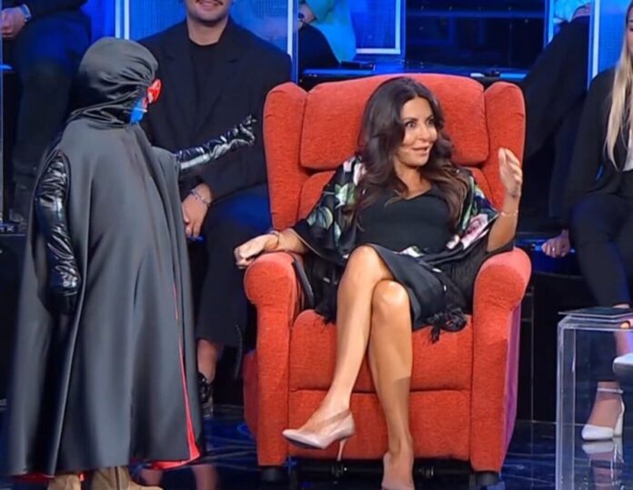 Giovannino a Tu si que vales 2025: una canzone scritta per Sabrina Ferilli | Video Witty Tv Giovannino a Tu si que vales