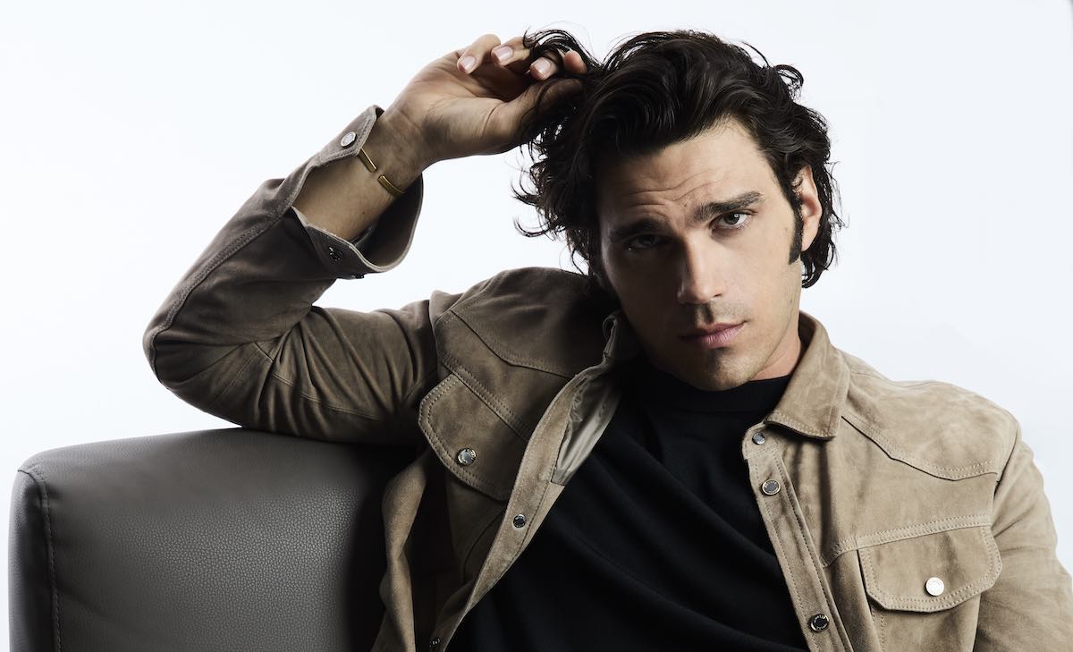 Giuseppe Maggio, protagonista della serie Netflix “Mrs. Playmen”: “L’inclusività resta ancora un tabù per una parte della popolazione” – Intervista