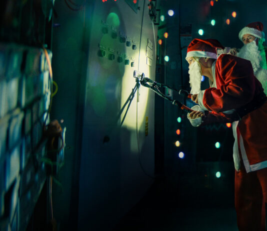 Jingle Bell Heist – Rapina a Natale: tra love-story natalizia ed heist-movie – Recensione Jingle Bell Heist