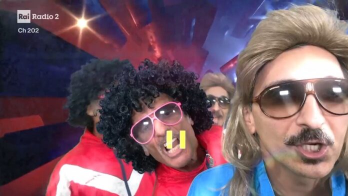 Fiorello show a La Pennicanza, il divertentissimo videoclip di “Mi fanno male i capelli” Fiorello e Biggio in "Mi fanno male i capelli"