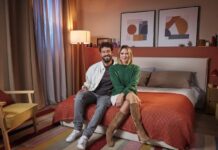 Love Bugs, la sit-com cult torna su TV8 con Brenda Lodigiani e Michele Rosiello: quando in tv Love Bugs