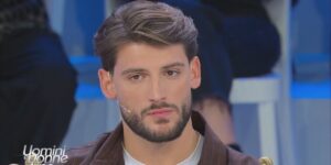 Uomini e Donne anticipazioni e news, diretta di oggi (16 dicembre 2025) in streaming, Trono Over e Classico – Video Witty TV