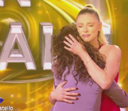 Grande Fratello 2025, la storia di Giulia Soponariu: il rapimento a 3 anni | Video Mediaset Giulia, prima finalista del Grande Fratello 2025