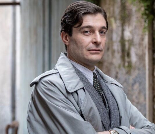 Ascolti tv 18 novembre 2025: Il Commissario Ricciardi 3 (19%), La notte nel cuore (15.7%), Belve (8.4%), Affari Tuoi (22.5%), La Ruota della Fortuna (27%) | Dati Auditel Il Commissario Ricciardi 3