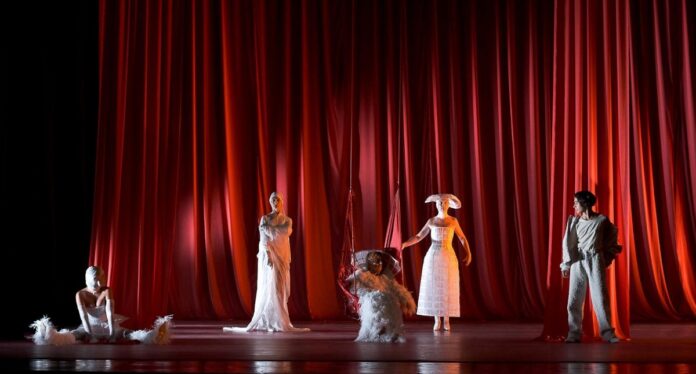 Anche a casa si provano emozioni forti Anche a casa si provano emozioni forti di caterina filograno