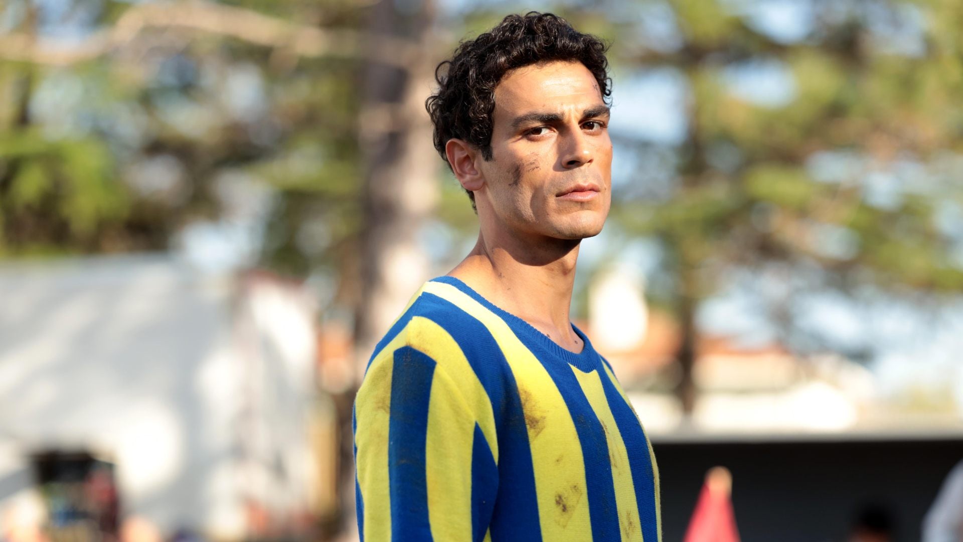 Lefter – La storia di Ordinaryus: la leggenda del calcio turco un biopic sportivo che dimentica lo sport – Recensione