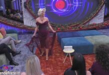 Grande Fratello 2025, l’ingresso di Dolce Dona dal Big Brother Kosovo | Video Mediaset Dolce al Grande Fratello 2025