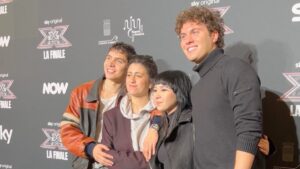 Intervista a Mariasole Pollio e ai finalisti di X Factor 2025: la favorita Rob, il siciliano di Delia, le lacrime di EroCaddeo e i saltelli sotto la pioggia di PierC | VIDEO