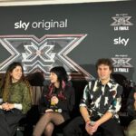 Intervista ai finalisti di X Factor 2025, la vincitrice Rob: “La perseveranza premia, era il terzo anno di fila che provavo a entrare. Sarebbe un onore cantare a Sanremo con Le Bambole di Pezza” finalisti x factor 2025 conferenza