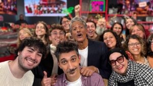 La Pennicanza: Fiorello ironizza su Sandokan e scherza con Giorgia su un possibile Sanremo 2027