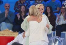 Uomini e Donne, lo storico abbraccio tra Tina e Gemma | Video Witty Tv Gemma e Tina a Uomini e Donne