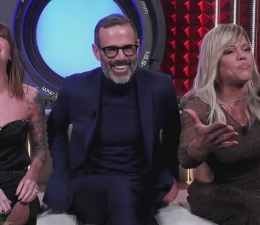 Grande Fratello 2025, il confronto tra i finalisti Anita, Giulia e Jonas con gli opinionisti Floriana, Cristina e Ascanio | Video Mediaset Grande Fratello 2025 opinionisti