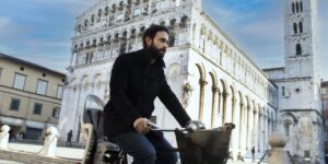 Ascolti tv 9 dicembre 2025: L’altro ispettore (16.7%), La notte nel cuore (14.9%), Affari Tuoi (21.5%), La Ruota della Fortuna (24.8%) | Dati Auditel