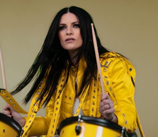 Laura Pausini esce il nuovo singolo Ritorno ad Amare: nel 2026 il nuovo album di cover “Io Canto 2” Laura Pausini, nuovo singolo