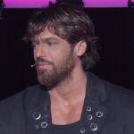 Can Yaman a C’è Posta per te 2026: la dolce sorpresa a nonna Fina | Video Mediaset Can Yaman a C'è Posta per te