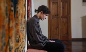 Ascolti tv 1 marzo 2026: Franco Battiato - Il lungo viaggio (18.8%), Chi vuol essere milionario (14.3%), Dietro Festival, (22%) La Ruota della Fortuna (24.4%) | Dati Auditel