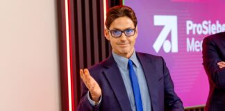 Amici 25, la venticinquesima edizione chiude col botto: Pier Silvio Berlusconi scrive a Maria De Filippi Pier Silvio Berlusconi ha fatto visita a sorpresa nella sede di Prosiebensat.1