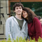 Ascolti tv 7 gennaio 2026: Purché finisca bene – Tempi supplementari, A testa alta, Affari Tuoi, La Ruota della Fortuna (29.5%) | Dati Auditel a testa alta il coraggio di una donna