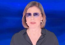 Bianca Berlinguer conduce E’ sempre cartabianca con gli occhiali da sole: cosa è successo? Il Video Mediaset Bianca Berlinguer