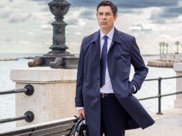 “Guerrieri – La regola dell’equilibrio”, intervista ad Alessandro Gassmann: “Interpretare un avvocato è stata una sfida complessa, mi sono affidato alle mie debolezze. In Italia confusione mediatica attorno al tema della giustizia” Alessandro Gassmann guerrieri