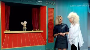 “Da noi a ruota libera” con Francesca Fialdini ospita Donatella Rettore: «Ho imparato a tacere, oggi essere liberi è complicato»