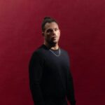 Enrico Nigiotti a Sanremo 2026 con โOgni volta che non so volareโ: “Non ho mai smesso di crederci, nemmeno nei momenti piรน difficili” – Intervista Video Enrico Nigiotti