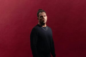 Enrico Nigiotti canta