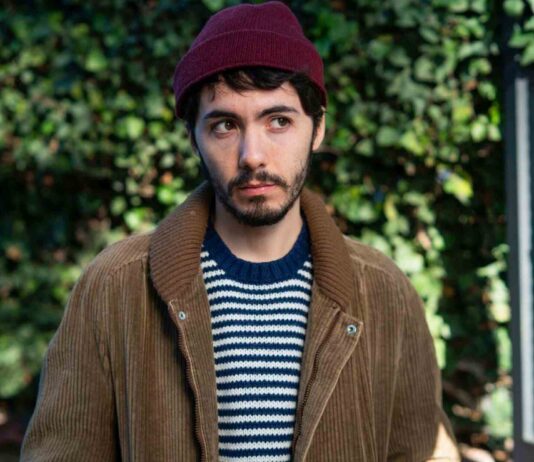 “Stupida sfortuna” di Fulminacci ā il testo e il significato del brano di Sanremo 2026 Fulminacci