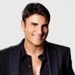 Sal Da Vinci a Sanremo 2026 con “Per sempre si”: “L’amore non ha etichette, è di tutti. Rossetto e caffè? È stato un miracolo” – Intervista Video Sal Da Vinci