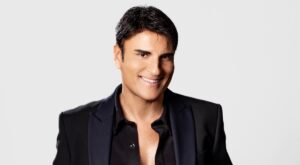 Sal Da Vinci a Sanremo 2026 con “Per sempre si”: “L’amore non ha etichette, è di tutti. Rossetto e caffè? È stato un miracolo” - Intervista Video