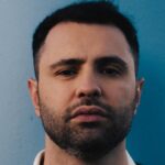 “Suonatuttomale” è il nuovo album di Donato Santoianni: “Nelle mie canzoni lotto con il bello e il brutto che ci circonda. La musica deve riprendersi un ruolo politico” donato santoianni intervista