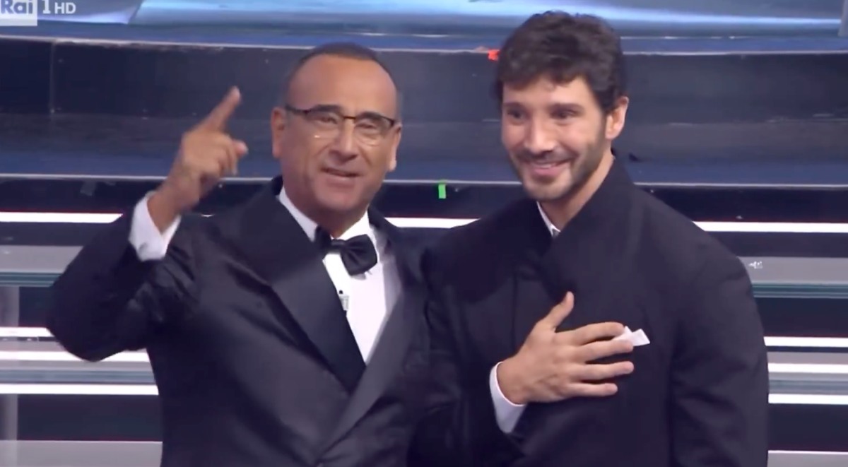 Il conduttore di Sanremo 2027 è Stefano De Martino Il conduttore di Sanremo 2027 è Stefano De Martino