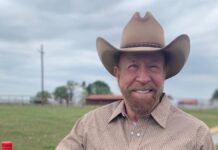 È morto Chuck Norris, leggenda delle arti marziali e star di “Walker, Texas Ranger” Chuck Norris