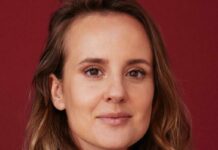 “Uno sbirro in Appennino”, intervista ad Elisa Di Eusanio: “Tra Gaetana e Benassi forte complicità umana. La scuola ha un ruolo fondamentale nella lotta contro il patriarcato. Doc? Teresa tornerà nella quarta stagione” Elisa Di Eusanio