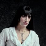 Roshèlle presenta il suo primo album: «“Mangiami pure” è lasciarsi divorare da ciò che ami» – Intervista Roshelle