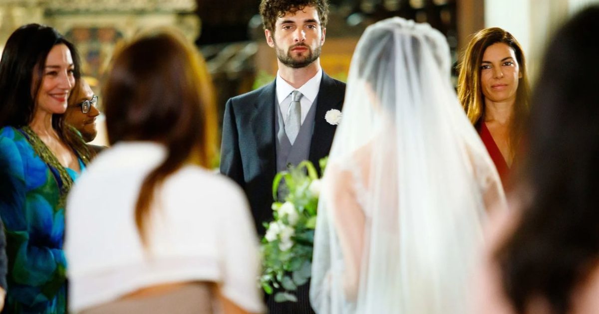 Un Posto al sole, trame future: Niko sta per sposare Micaela (e non Manuela). Poggi scoprirà l’inganno?