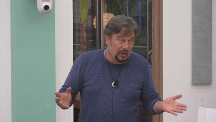 Grande Fratello Vip 2026, Dario Cassini torna nella casa: pace fatta con Antonella Elia | Video Mediaset Dario Cassini al Grande Fratello Vip 2026