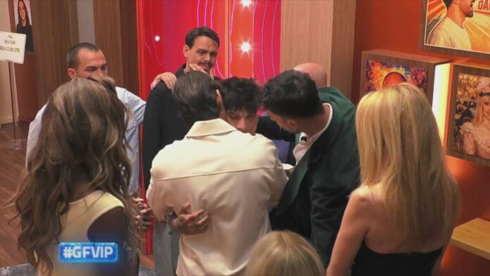 Gionny Scandal lascia Grande Fratello Vip 2026