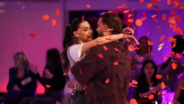 Uomini e Donne, la scelta di Sara è Alessio: “mi fai stare bene” | Video Witty Tv Scelta Sara a Uomini e Donne