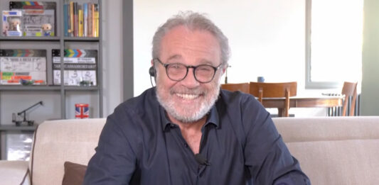 “I Cesaroni – Il ritorno”, intervista a Claudio Amendola: “E’ una serie che funziona perché il pubblico si riconosce nei personaggi. Antonello Fassari lo sento vicinissimo” Claudio Amendola