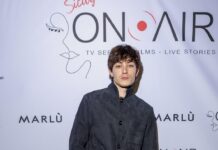 Federico Russo: “Il nostro è un mestiere precario, io faccio anche il commesso part-time. Non c’è nulla di cui vergognarsi” – Intervista Federico Russo