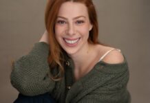 “I Cesaroni – Il ritorno”, intervista a Lelia Paglia: “Sharon metterà i bastoni tra le ruote alla figlia di Marco e Eva. Claudio Amendola mi ha lasciato grande libertà sul set” Lelia Paglia
