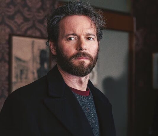Ascolti tv 7 maggio 2026: Buonvino – Mistero a Villa Borghese (20.3%), Forbidden Fruit (12%), Affari Tuoi (23.7%), La Ruota della Fortuna (22.9%) | Dati Auditel Buonvino Mistero a villa Borghese