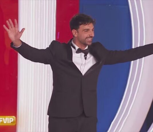 Raimondo Todaro, terzo al Gf: “Mi aspettavo di uscire dopo due giorni. Io stratega? La Mussolini non ha capito nulla. Con la Manzini è amicizia. Mi piacerebbe tornare ad Amici” | Intervista esclusiva raimondo todaro al gf vip