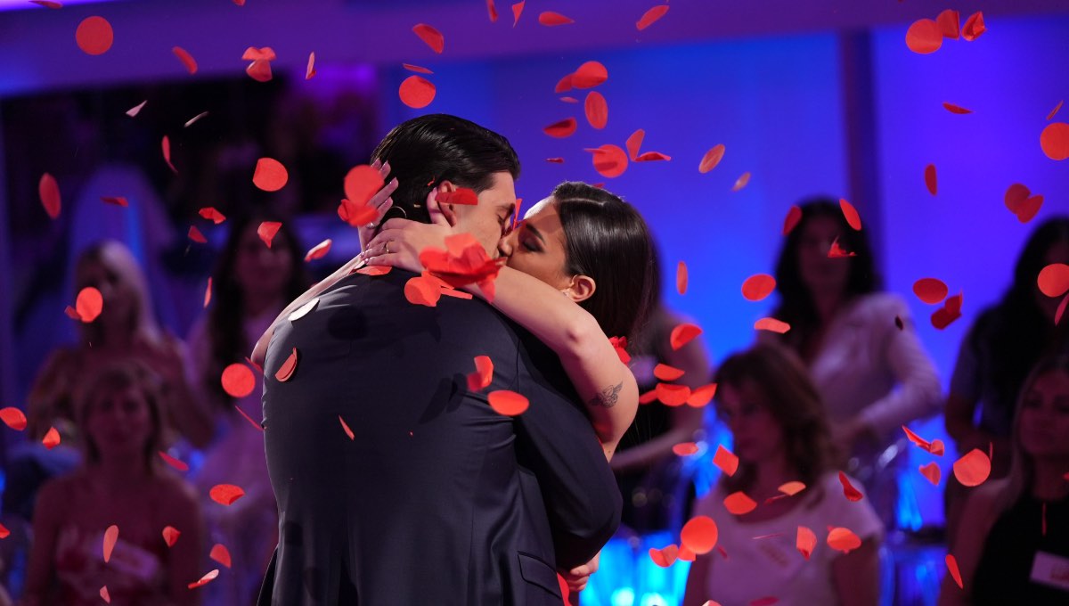 uomini e donne la scelta di ciro 232 elisa provo dei sentimenti nei tuoi confronti video witty tv da Superguidatv.it uomini e donne la scelta di ciro 232 elisa provo dei sentimenti nei tuoi confronti video witty tv
